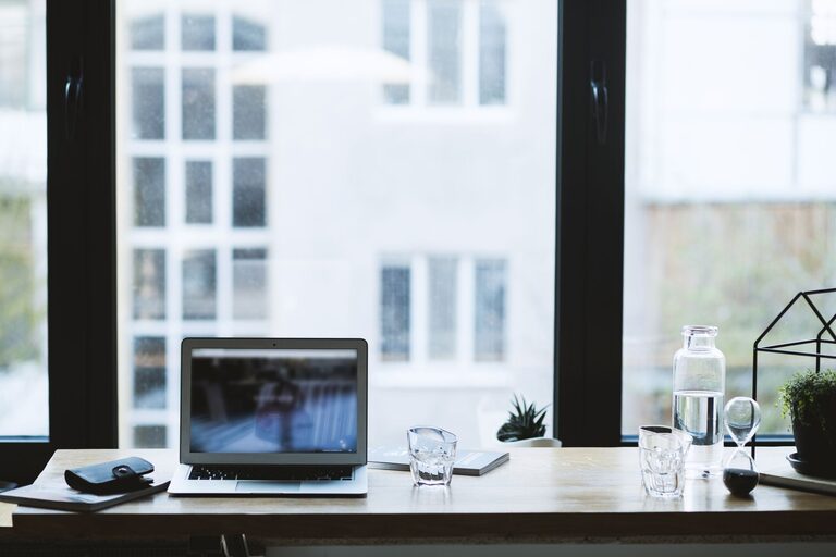 How to Create a Productive and Comfortable Home Office Environment